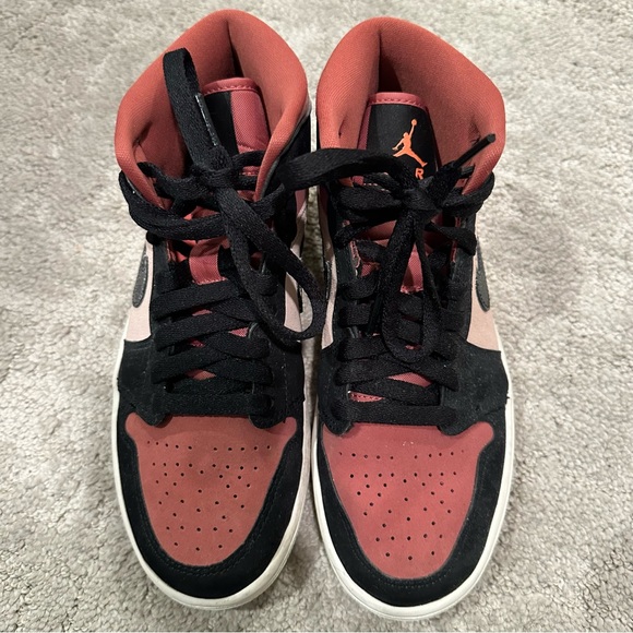 Nike Jordan 1 Mid sneakers - Picture 3 of 10